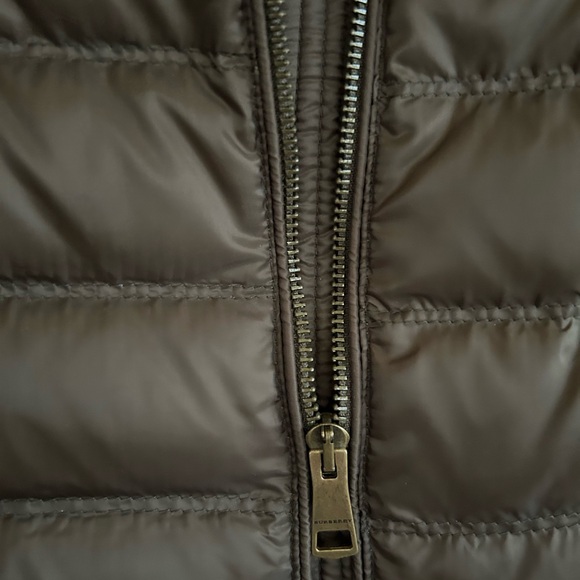 Burberry Brit puffer vest new size M - Picture 7 of 8